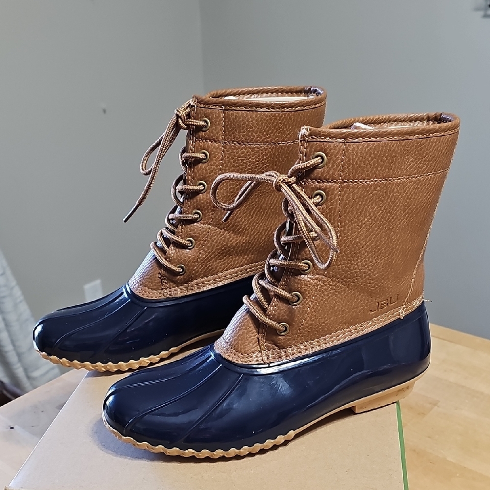 👢 JBU by Jambu Maplewood Waterproof Duck Boots Navy Tan Size 8 NIB